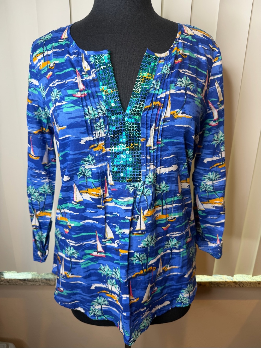 Island Republic tunic top beach resort print glittering sequin v-neck Size Small